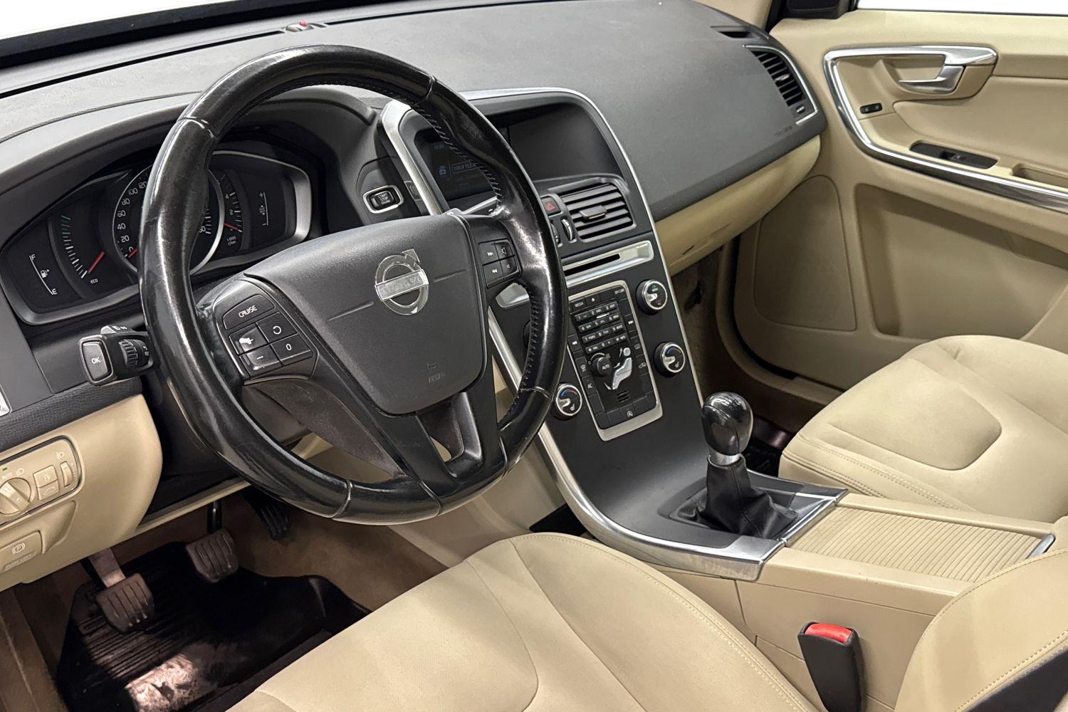 Volvo XC60 D3 Kinetic 2013, bild 6/25