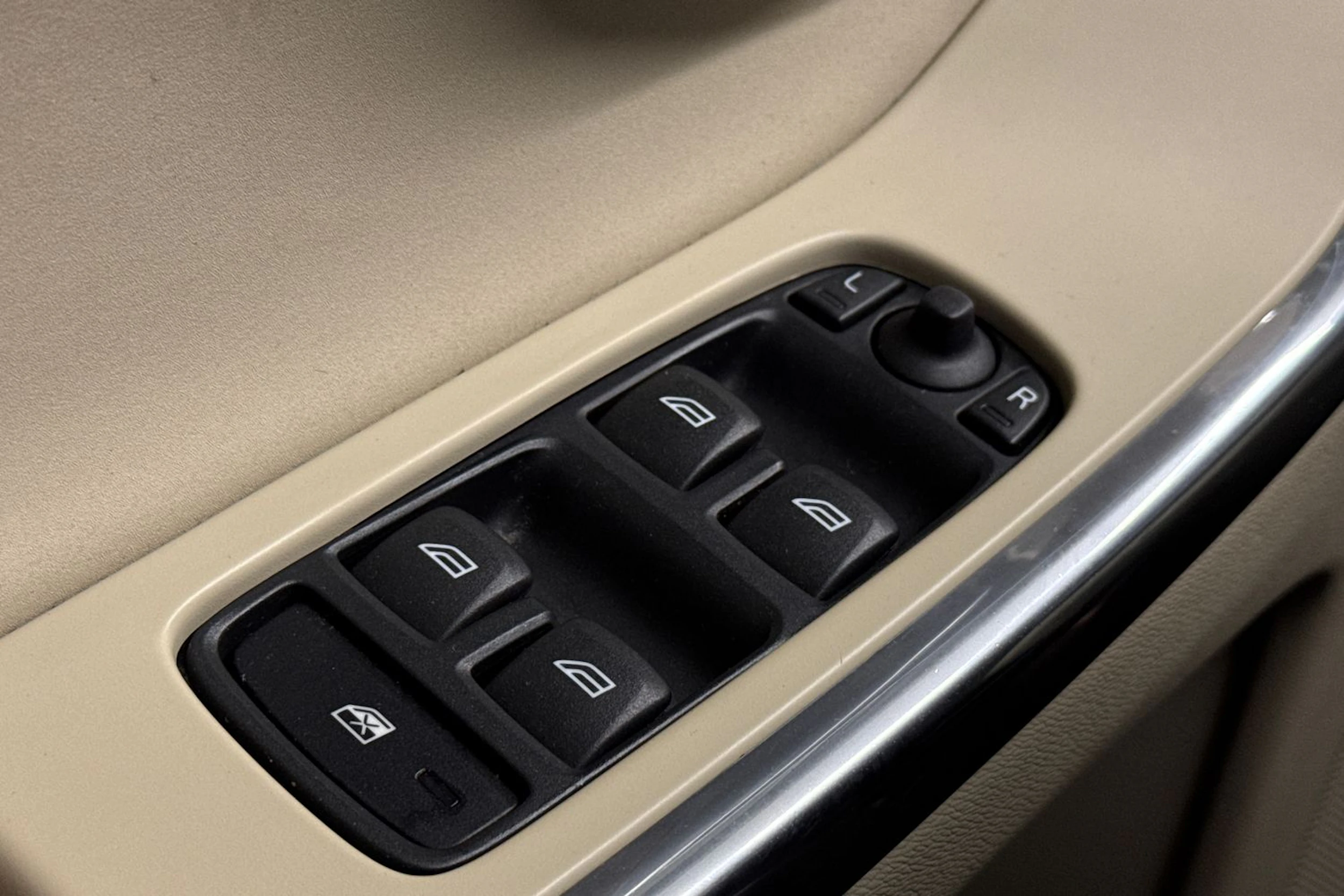 ruskea (beige) Volvo XC60 2014 kuva 25.