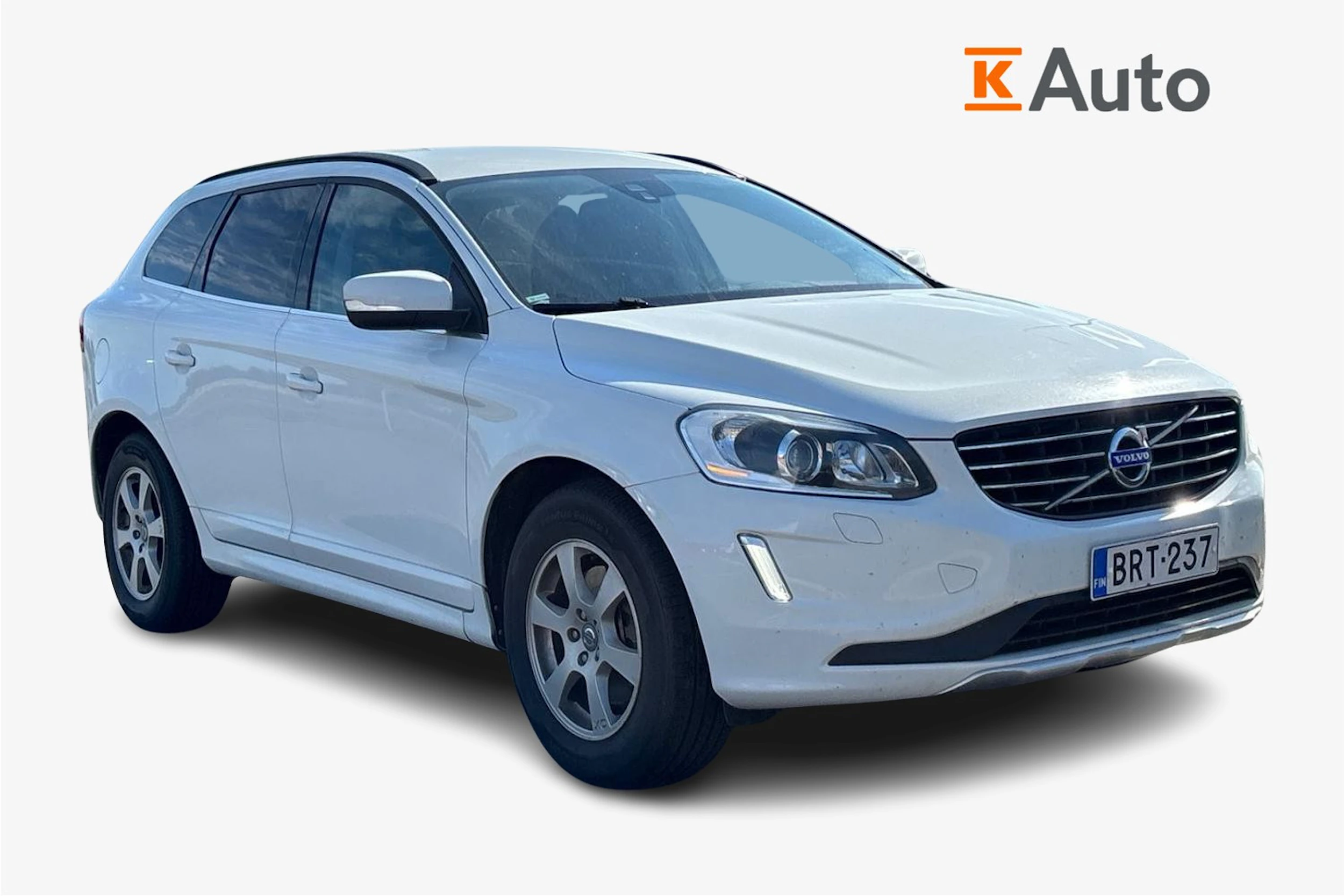 Valkoinen Volvo XC60 2014 kuva 1.