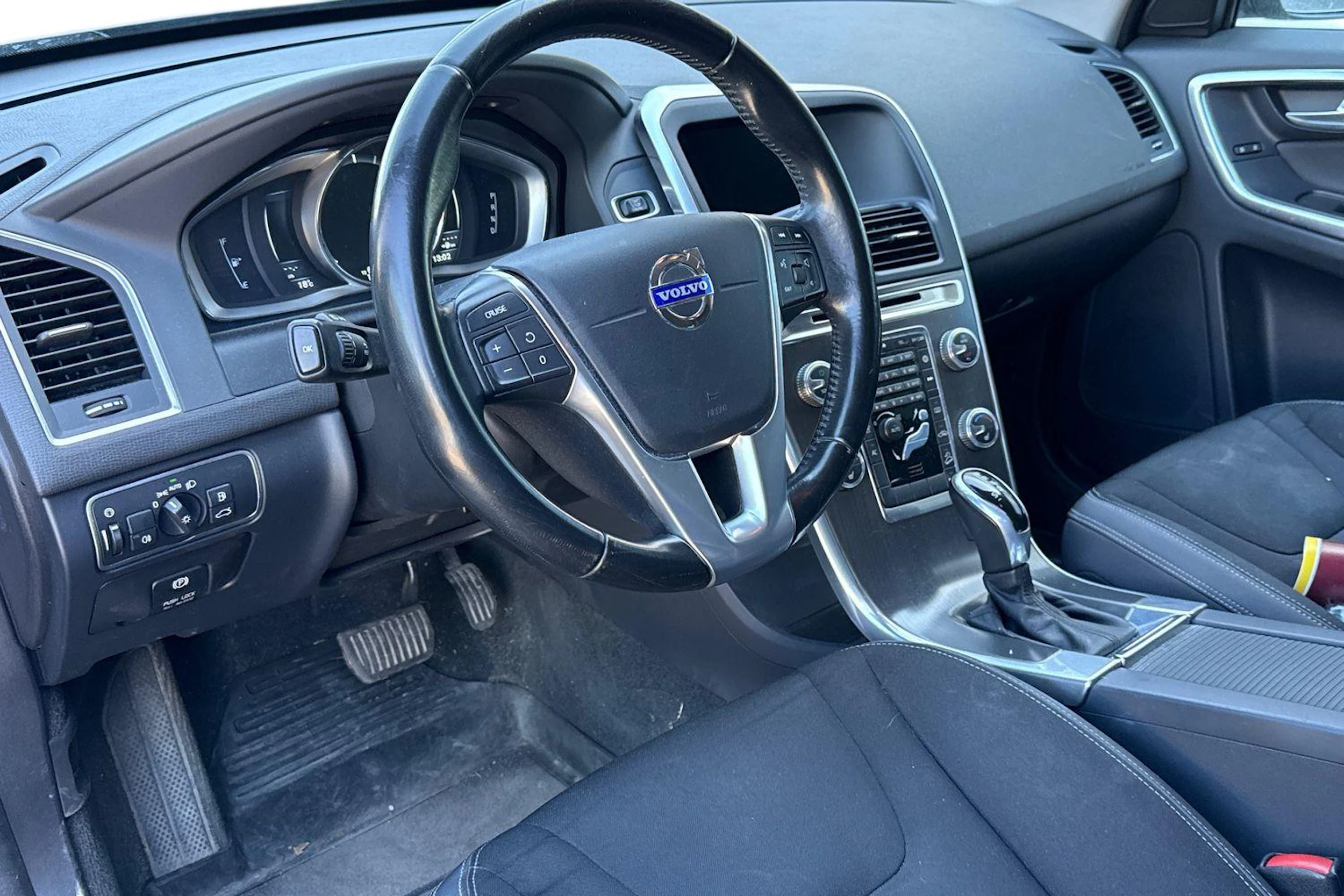musta Volvo XC60 2014 kuva 3.
