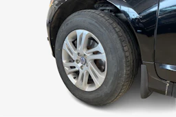 musta Volvo XC60 2015 kuva 12.