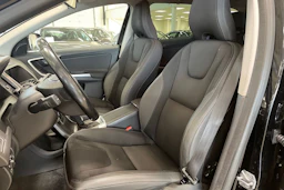 musta Volvo XC60 2015 kuva 15.