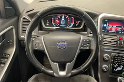 musta Volvo XC60 2015 kuva 16.