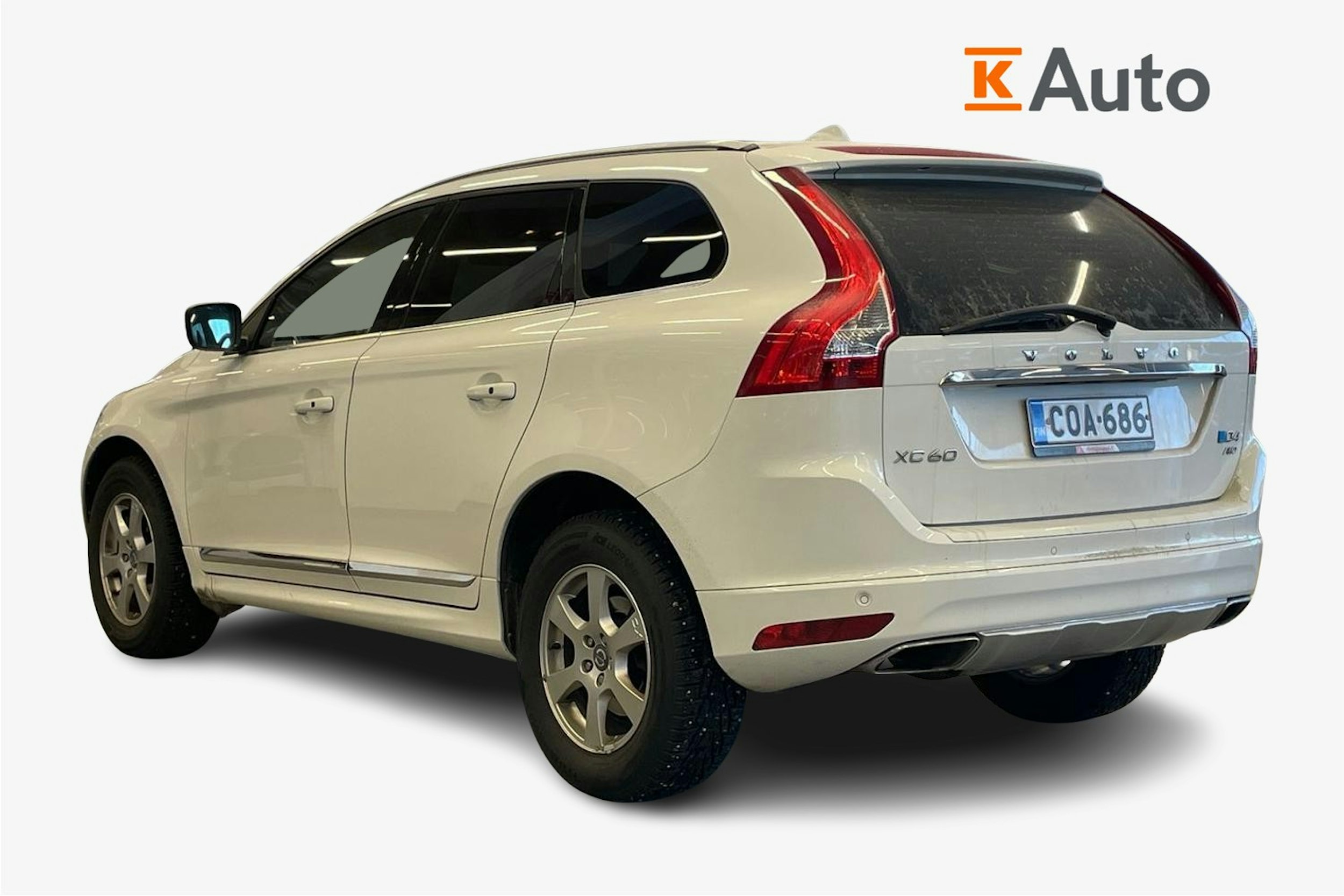 valkoinen Volvo XC60 2014 kuva 2.