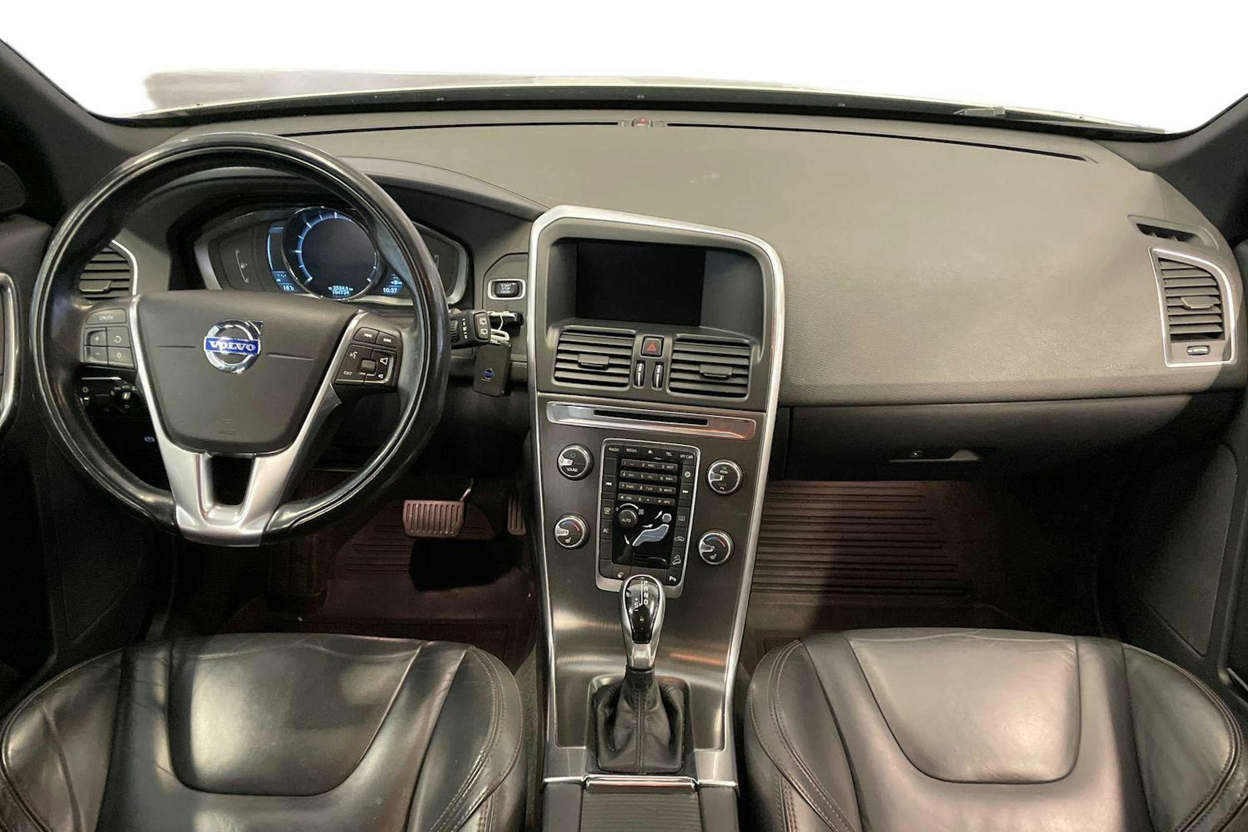 valkoinen Volvo XC60 2014 kuva 7.