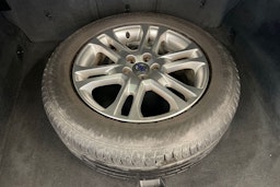 valkoinen Volvo XC60 2014 kuva 9.