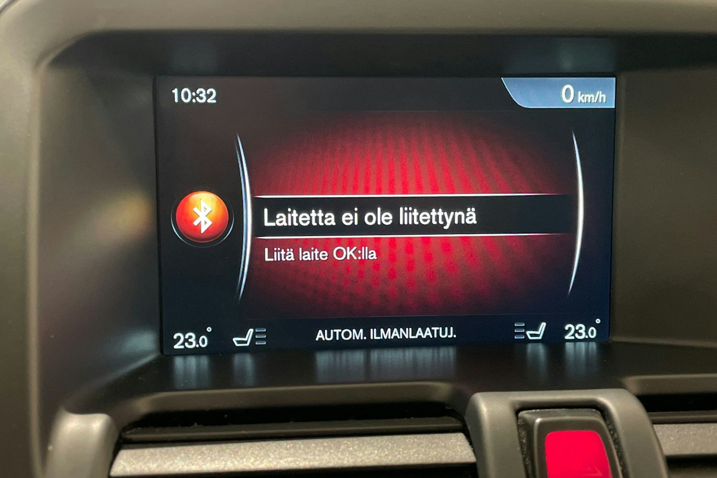 valkoinen Volvo XC60 2014 kuva 12.