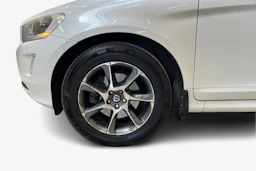 valkoinen Volvo XC60 2014 kuva 9.
