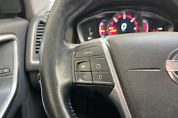valkoinen Volvo XC60 2014 kuva 12.