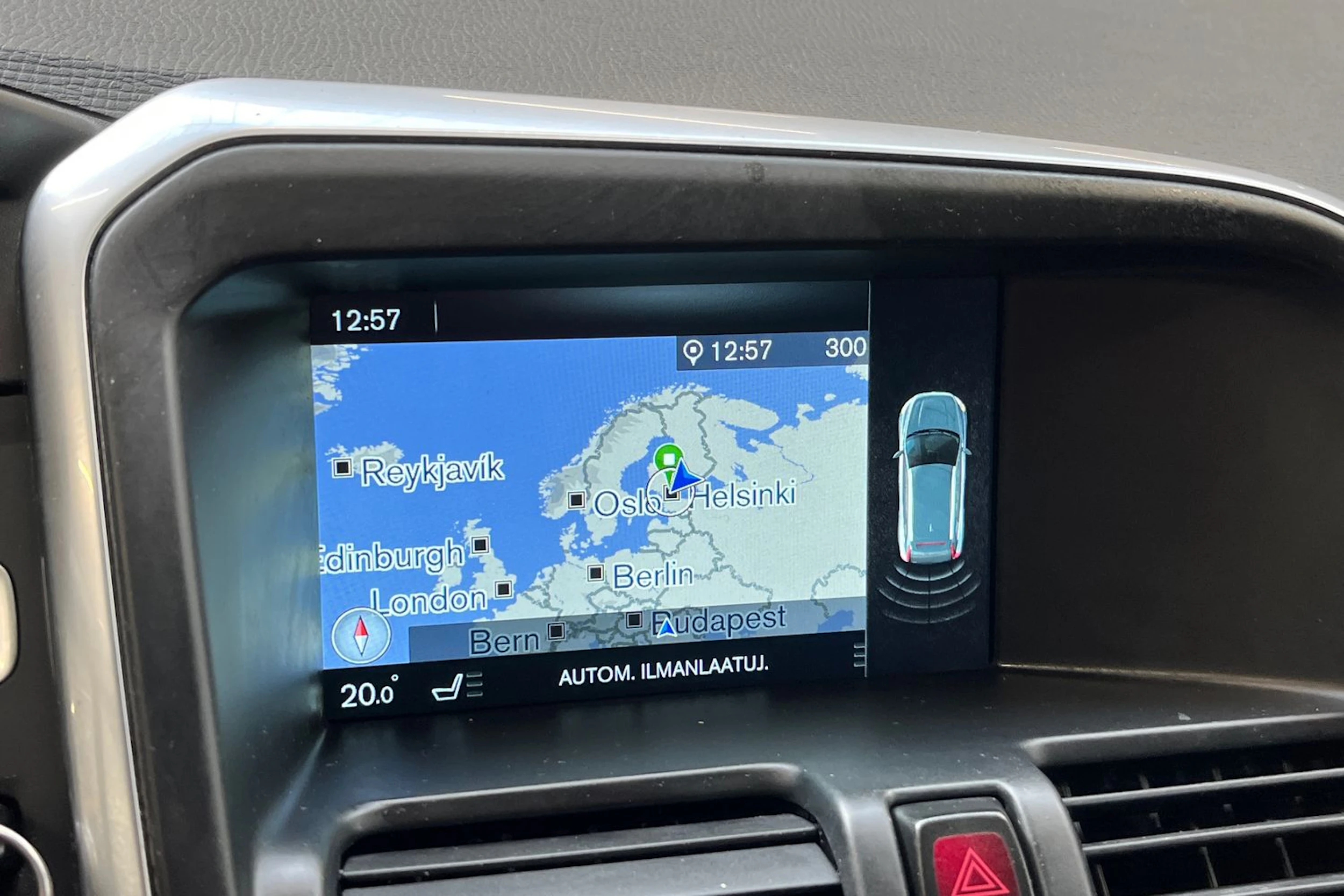 valkoinen Volvo XC60 2014 kuva 13.