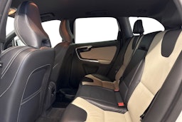 valkoinen Volvo XC60 2014 kuva 8.