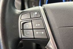 valkoinen Volvo XC60 2014 kuva 12.
