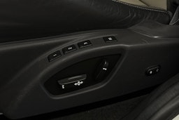 valkoinen Volvo XC60 2014 kuva 20.