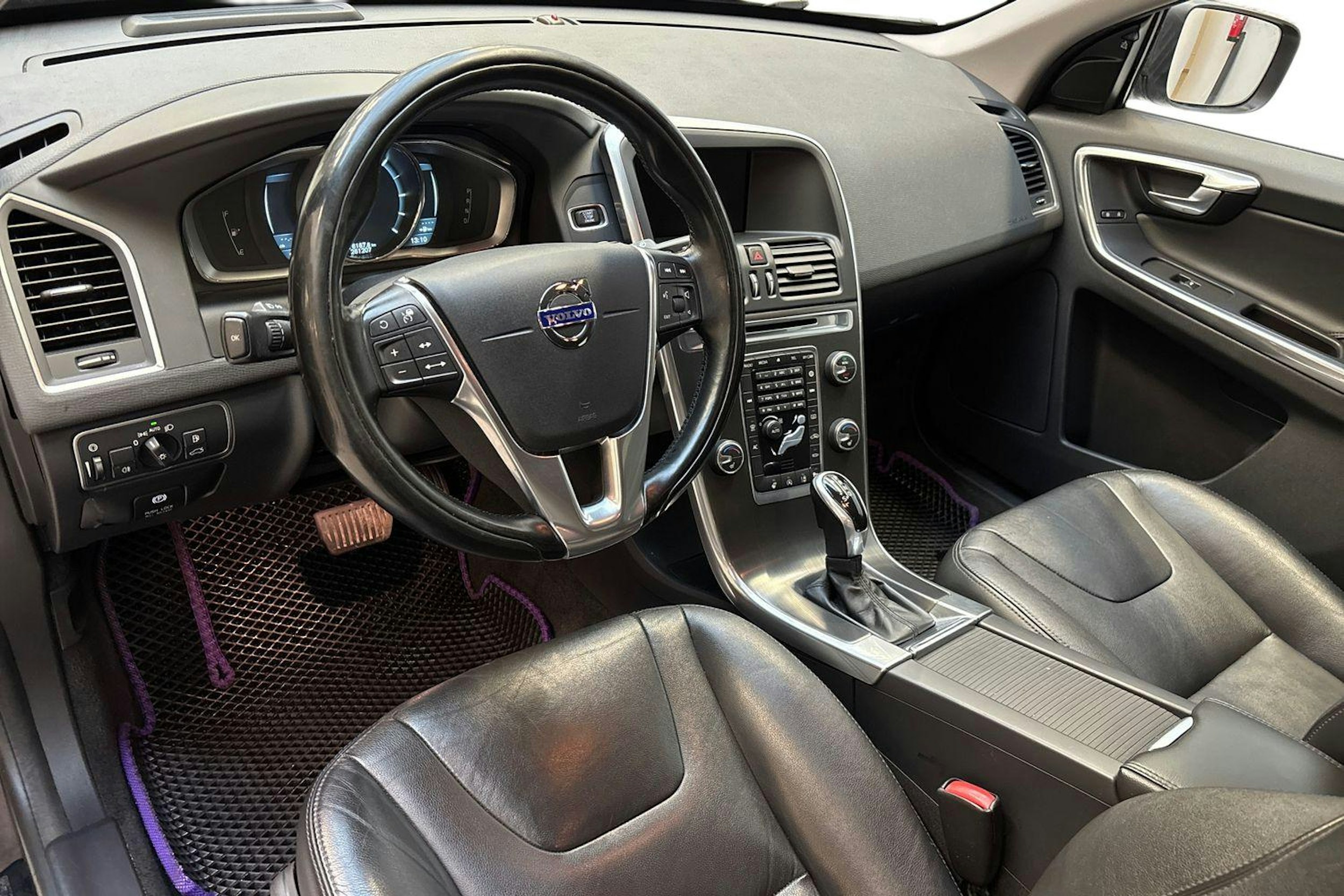 ruskea (beige) Volvo XC60 2014 kuva 6.