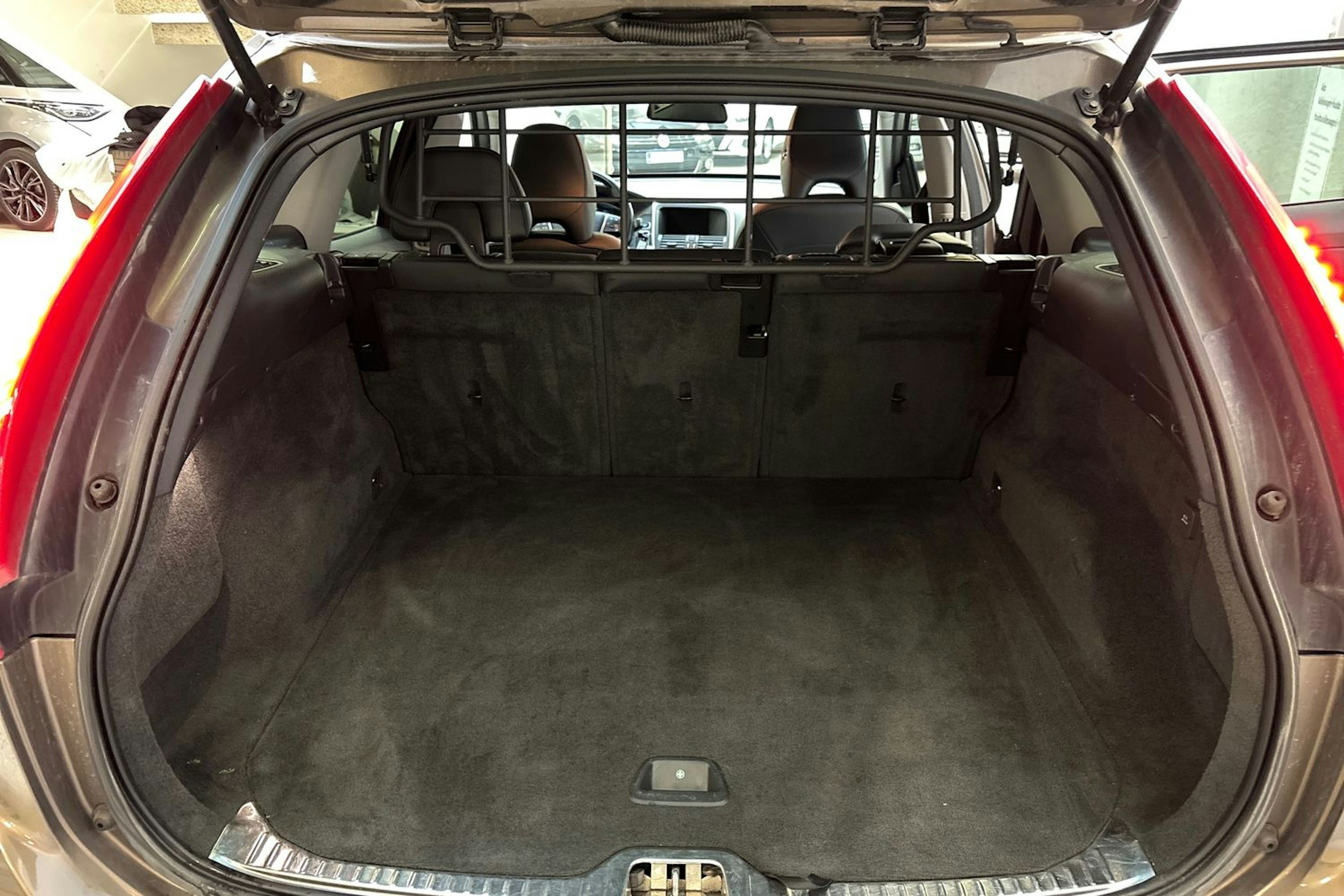 ruskea (beige) Volvo XC60 2014 kuva 12.