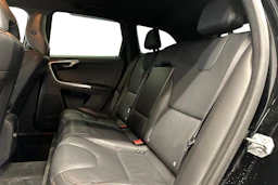 musta Volvo XC60 2014 kuva 8.