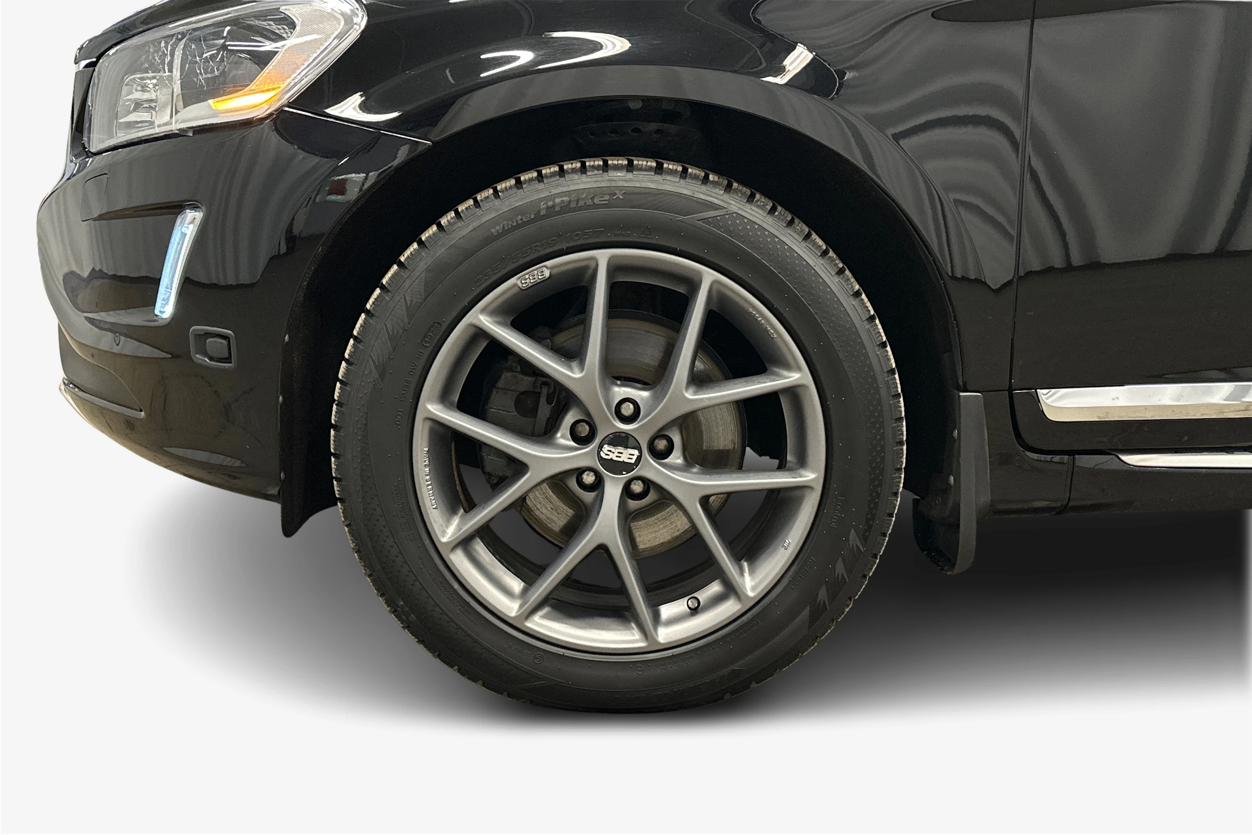 musta Volvo XC60 2014 kuva 9.