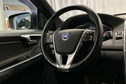 musta Volvo XC60 2014 kuva 15.