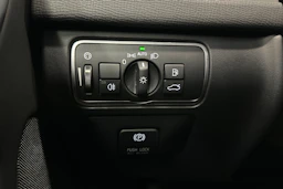 musta Volvo XC60 2014 kuva 18.