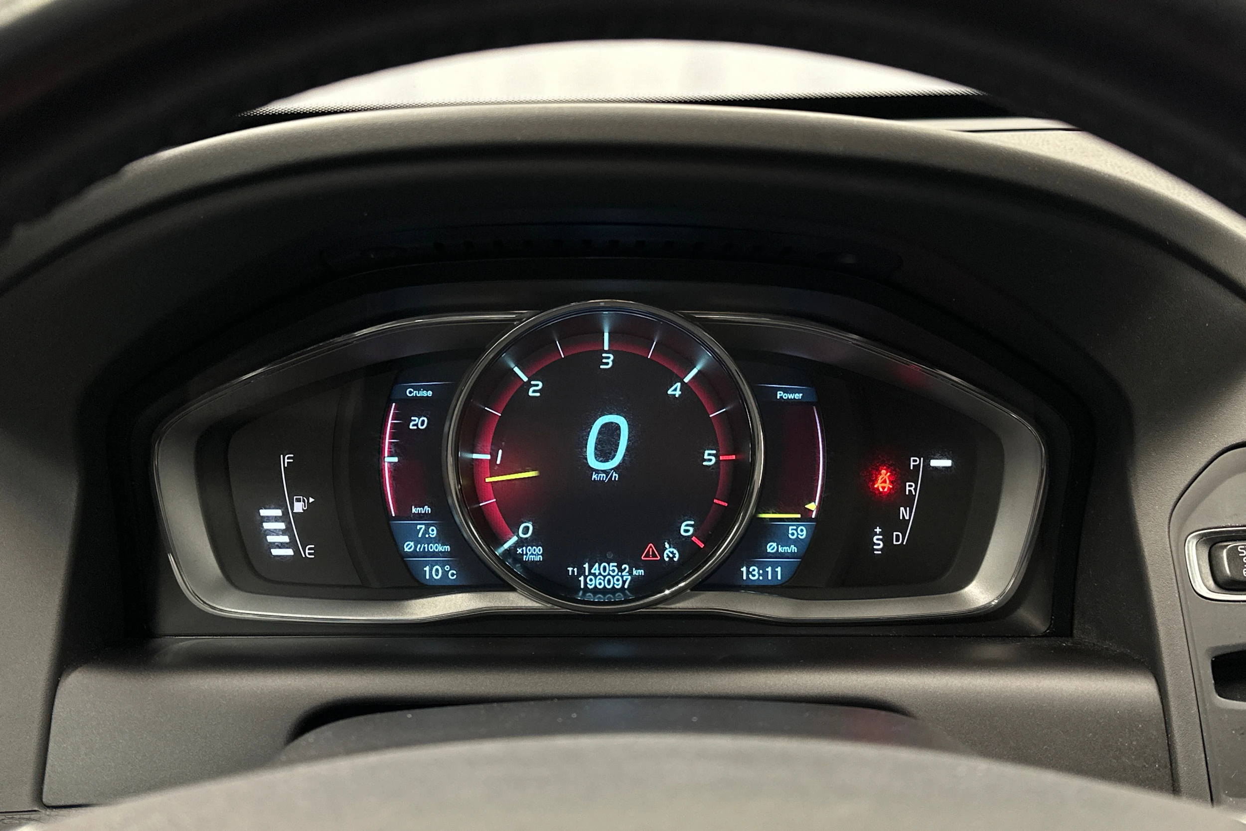 musta Volvo XC60 2014 kuva 19.