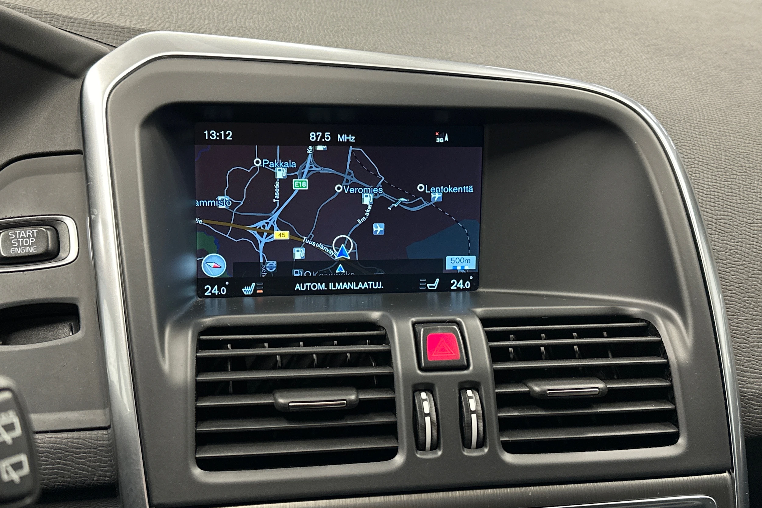 musta Volvo XC60 2014 kuva 21.