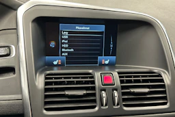 musta Volvo XC60 2014 kuva 24.