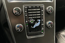 musta Volvo XC60 2014 kuva 25.