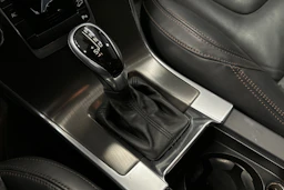 musta Volvo XC60 2014 kuva 27.