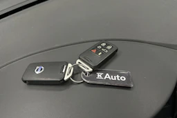 musta Volvo XC60 2014 kuva 28.