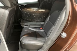 ruskea (beige) Volvo XC60 2014 kuva 10.