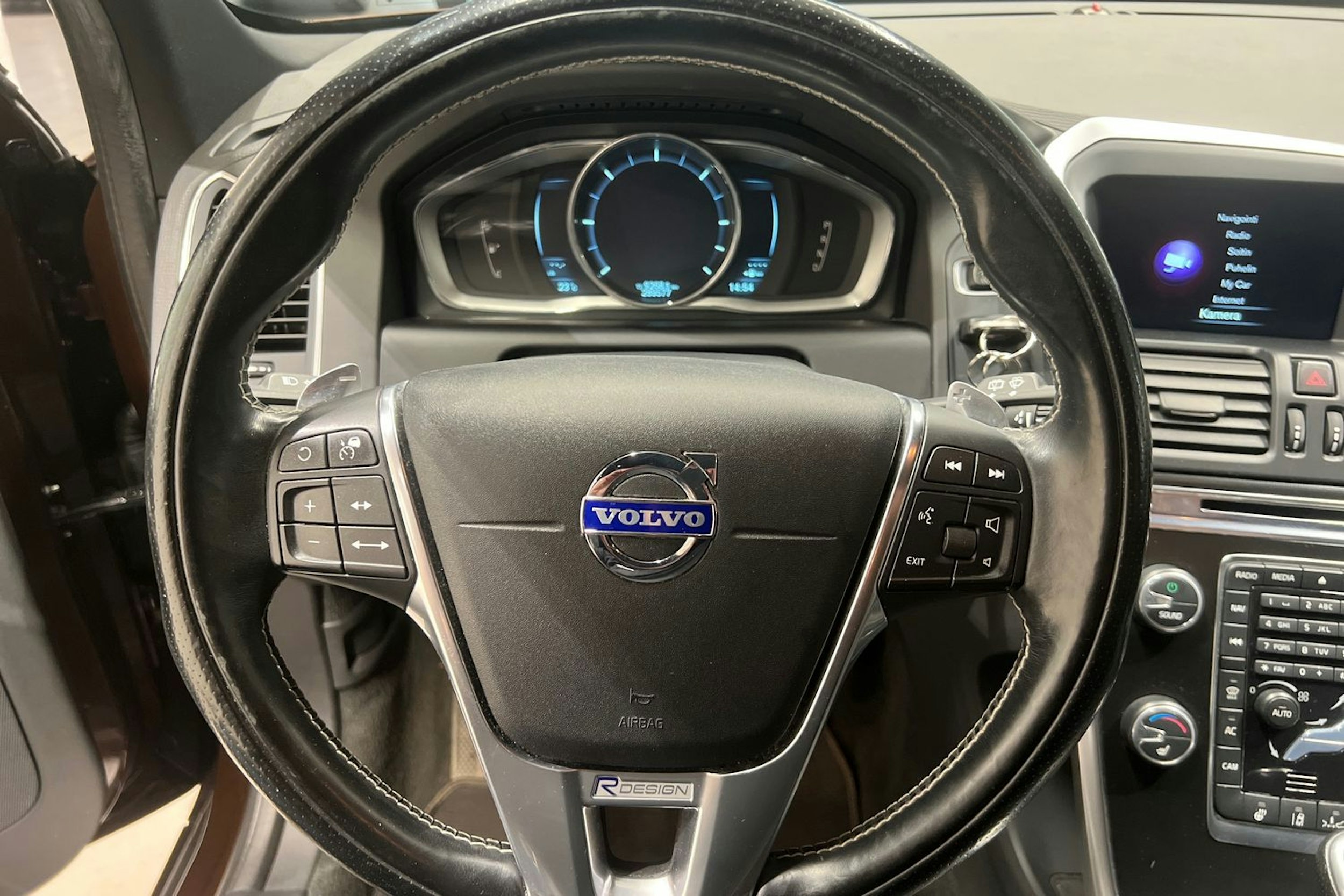 ruskea (beige) Volvo XC60 2014 kuva 14.