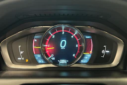 valkoinen Volvo XC60 2014 kuva 15.