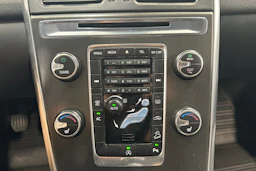 valkoinen Volvo XC60 2014 kuva 16.