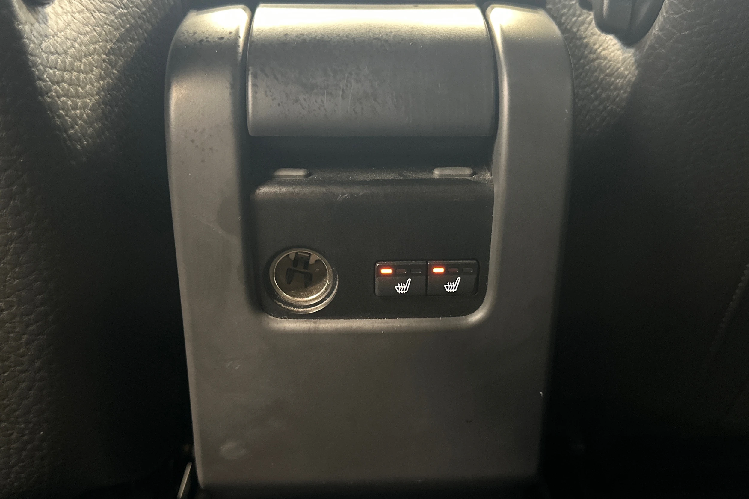 valkoinen Volvo XC60 2014 kuva 22.