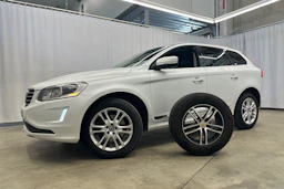 valkoinen Volvo XC60 2014 kuva 25.