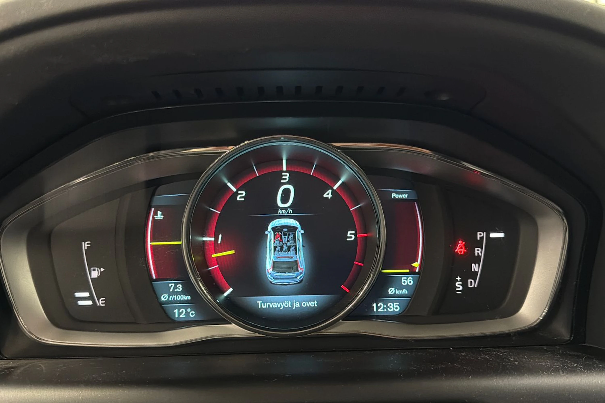 musta Volvo XC60 2014 kuva 7.