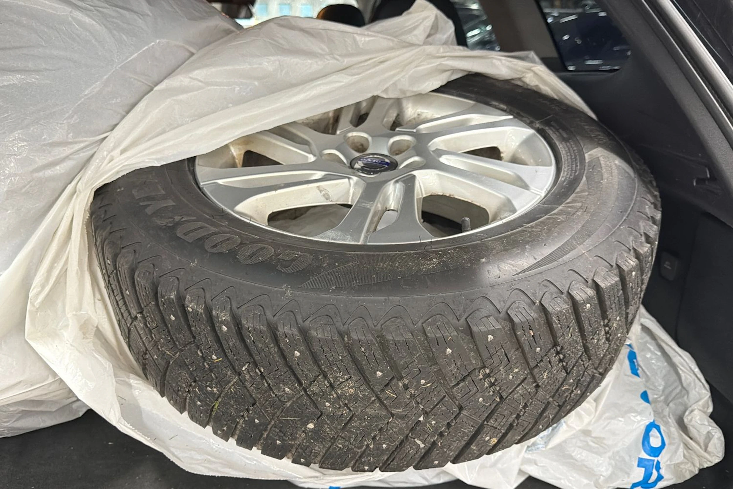 musta Volvo XC60 2014 kuva 9.