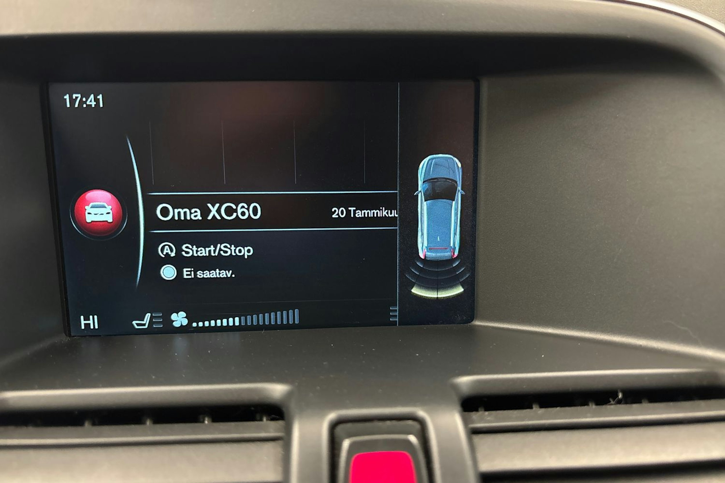 musta Volvo XC60 2015 kuva 24.