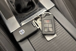 musta Volvo XC60 2015 kuva 25.