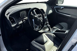 Valkoinen Volvo XC60 2014 kuva 3.