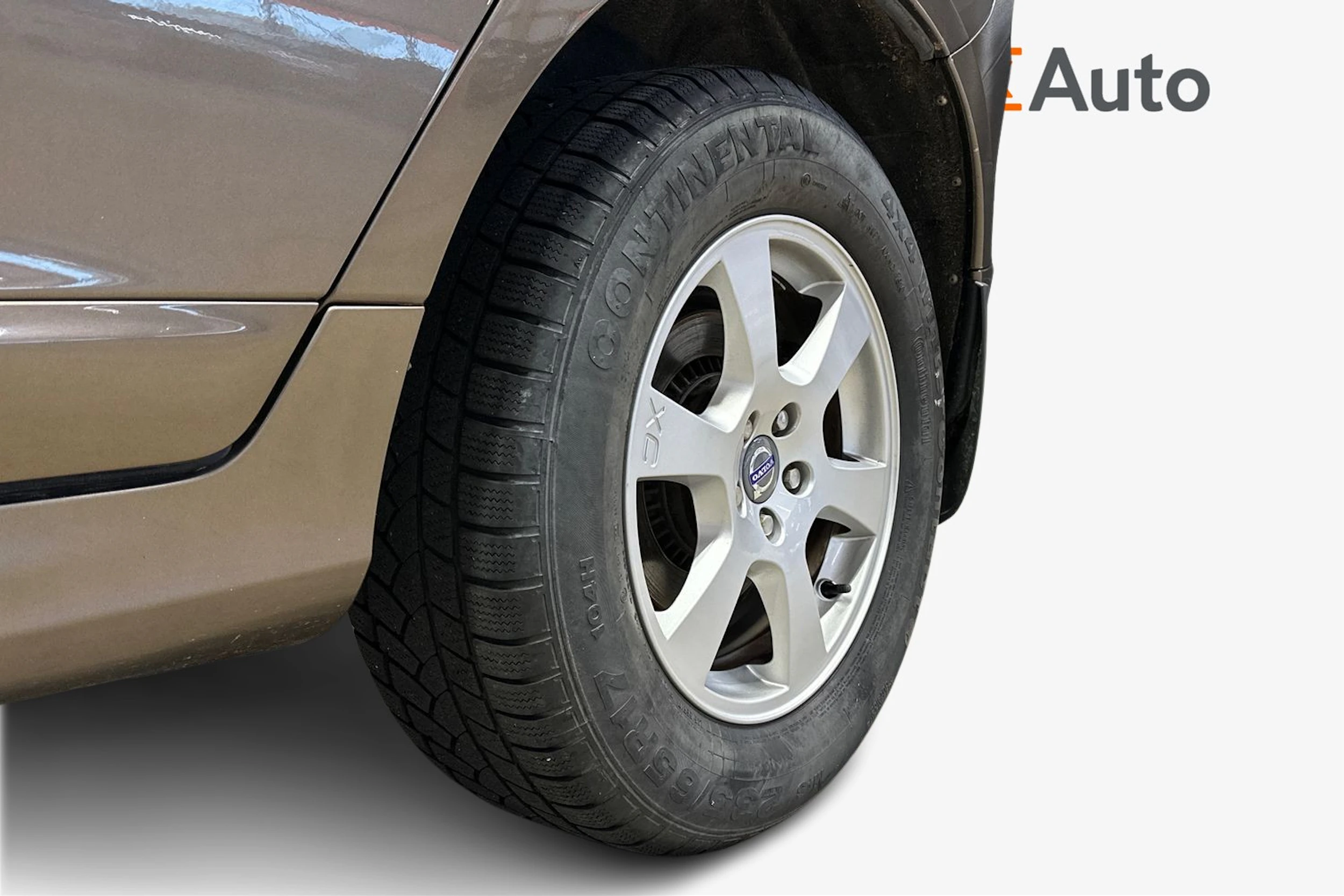 ruskea (beige) Volvo XC60 2015 kuva 9.