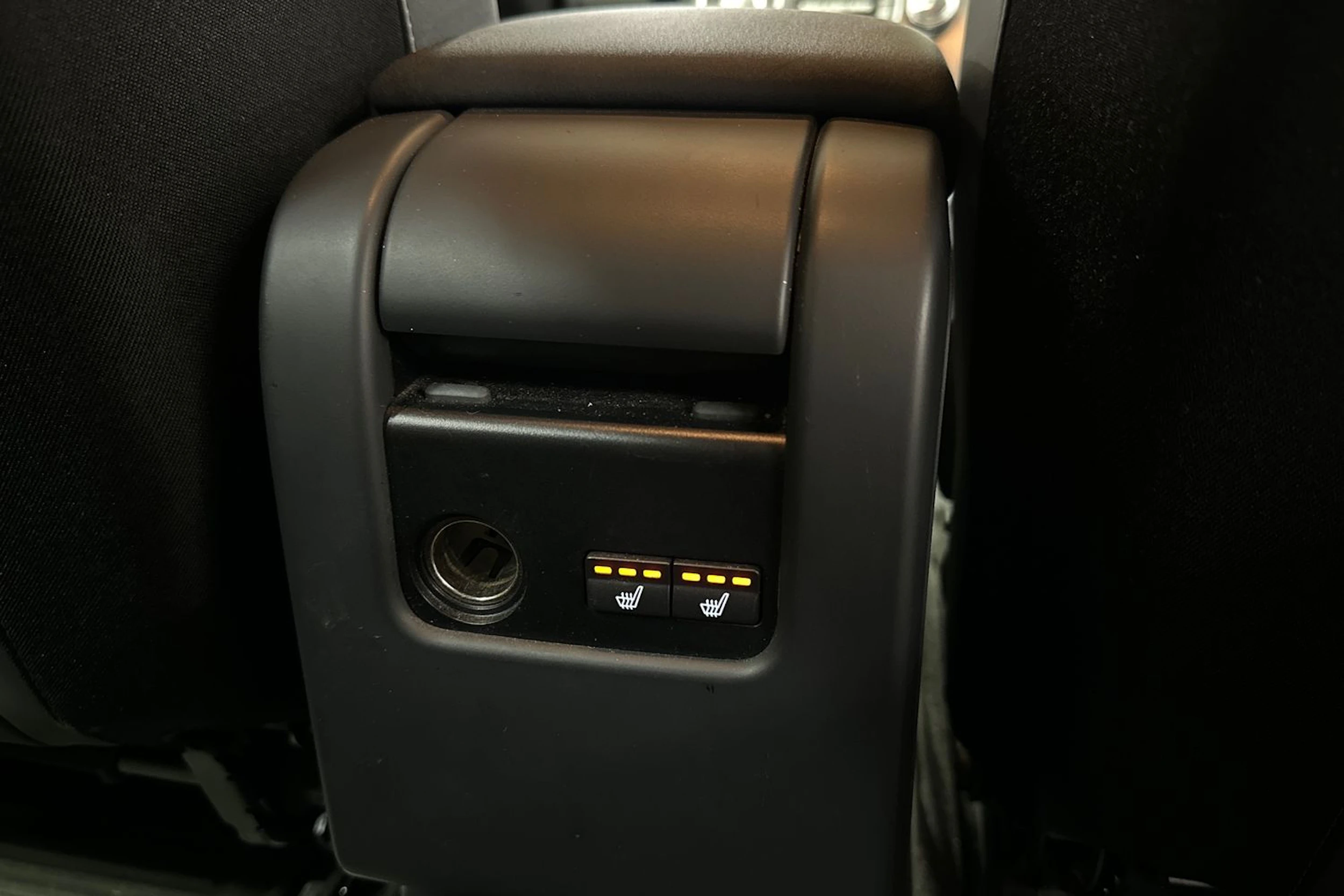 ruskea (beige) Volvo XC60 2015 kuva 12.