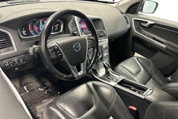 valkoinen Volvo XC60 2014 kuva 3.