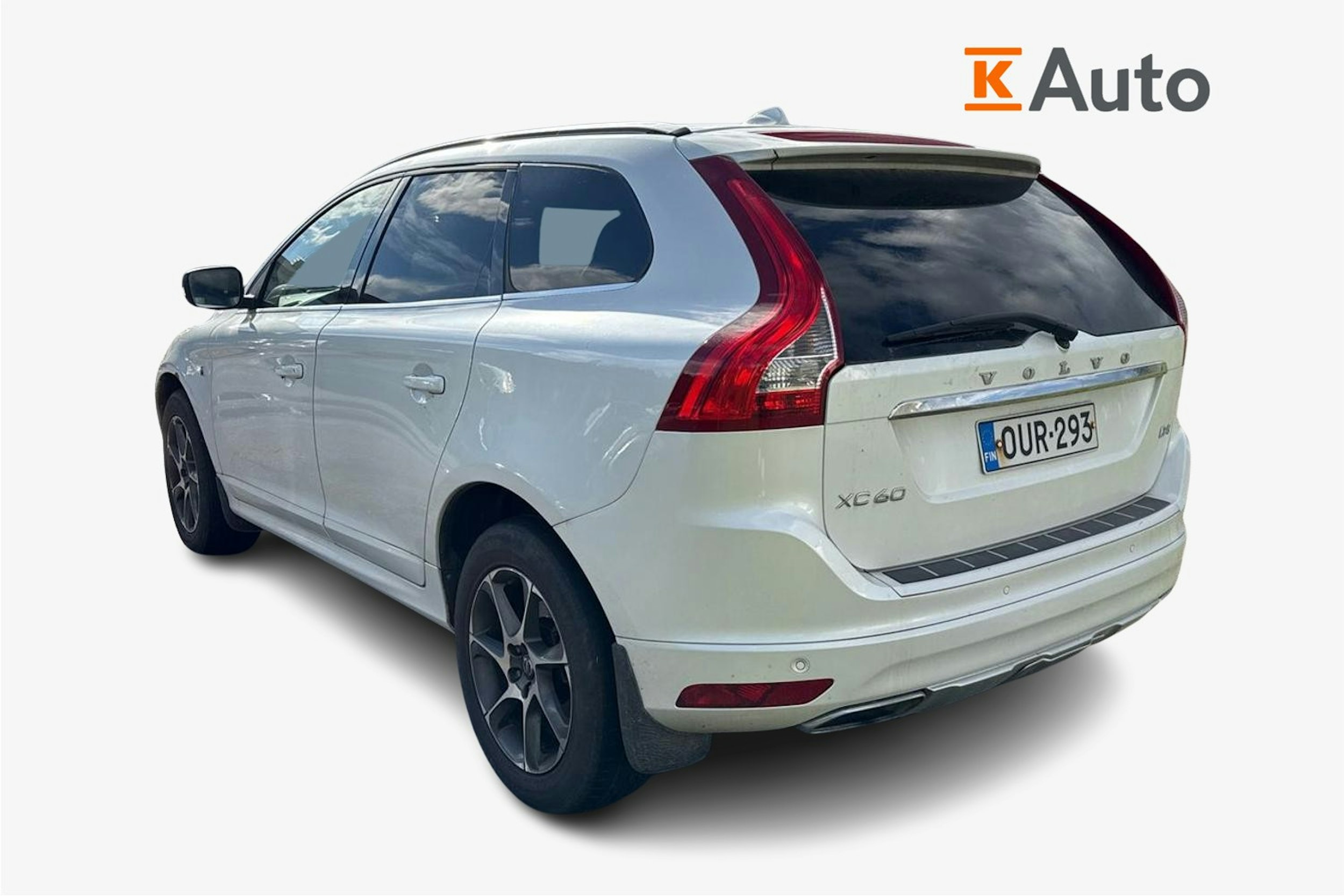 Valkoinen Volvo XC60 2014 kuva 2.