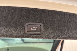 Valkoinen Volvo XC60 2014 kuva 15.