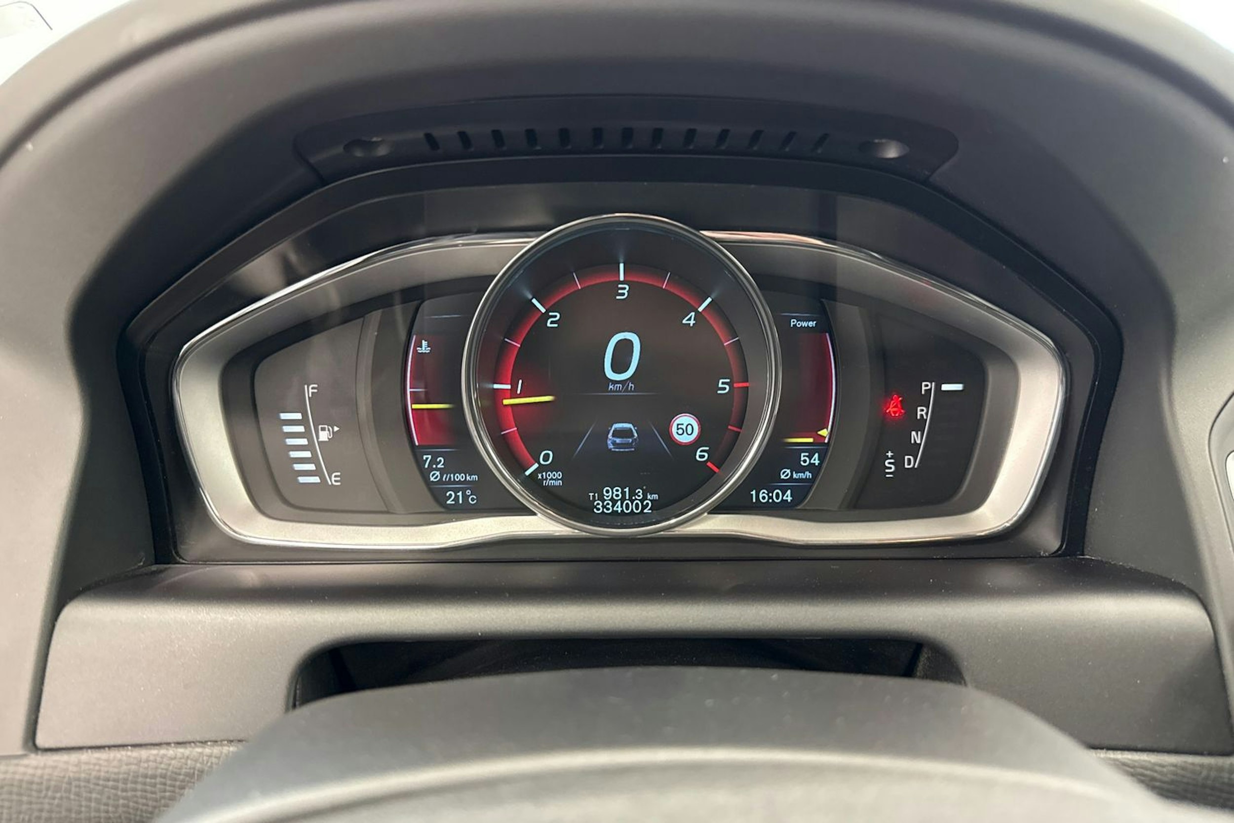 Valkoinen Volvo XC60 2014 kuva 19.