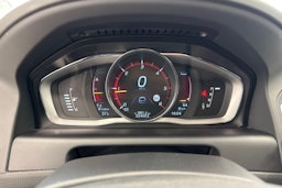 Valkoinen Volvo XC60 2014 kuva 19.