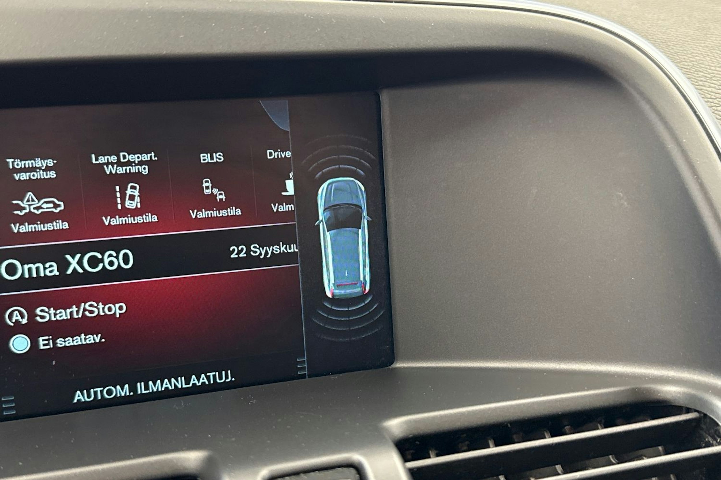 Valkoinen Volvo XC60 2014 kuva 24.