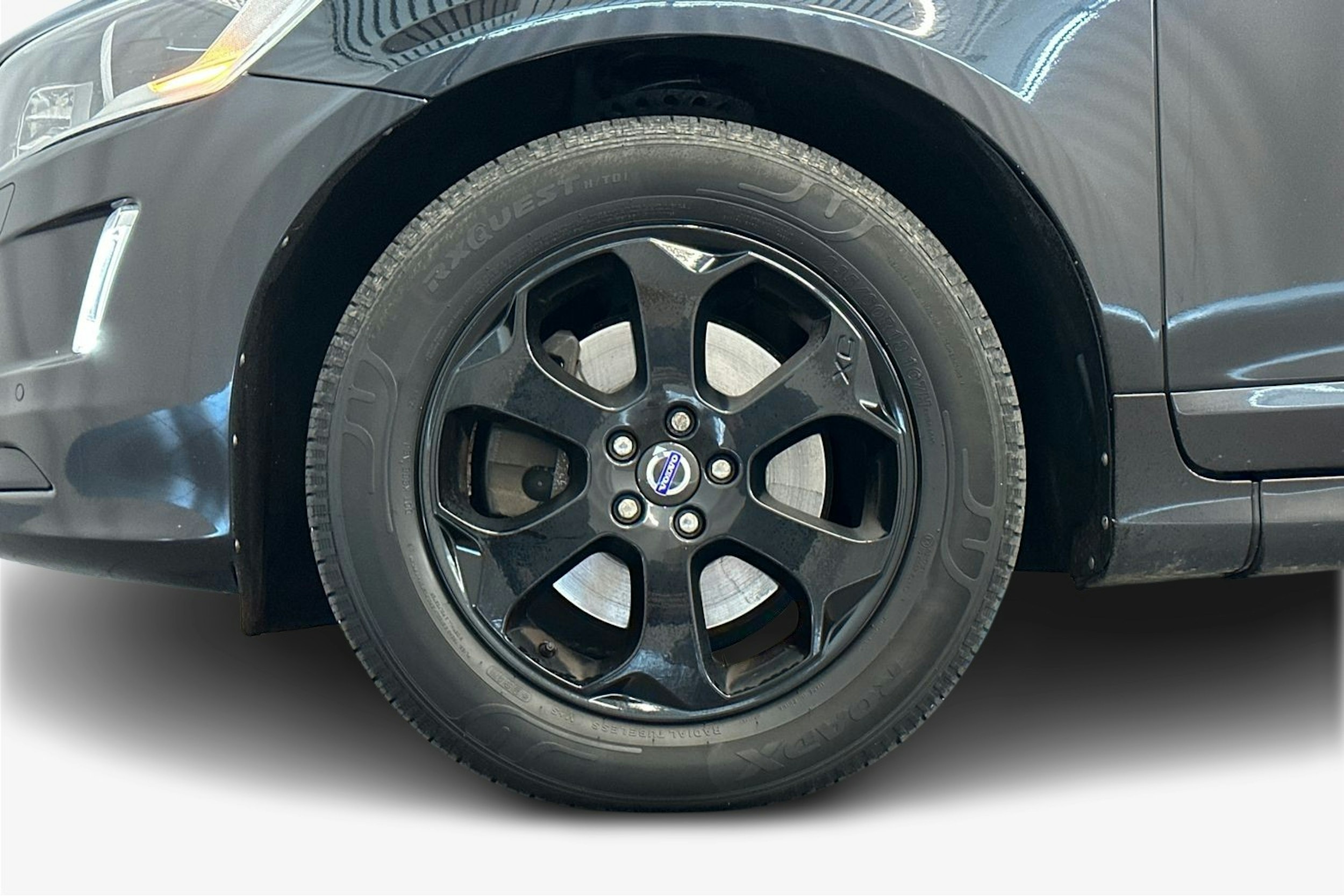 musta Volvo XC60 2014 kuva 11.