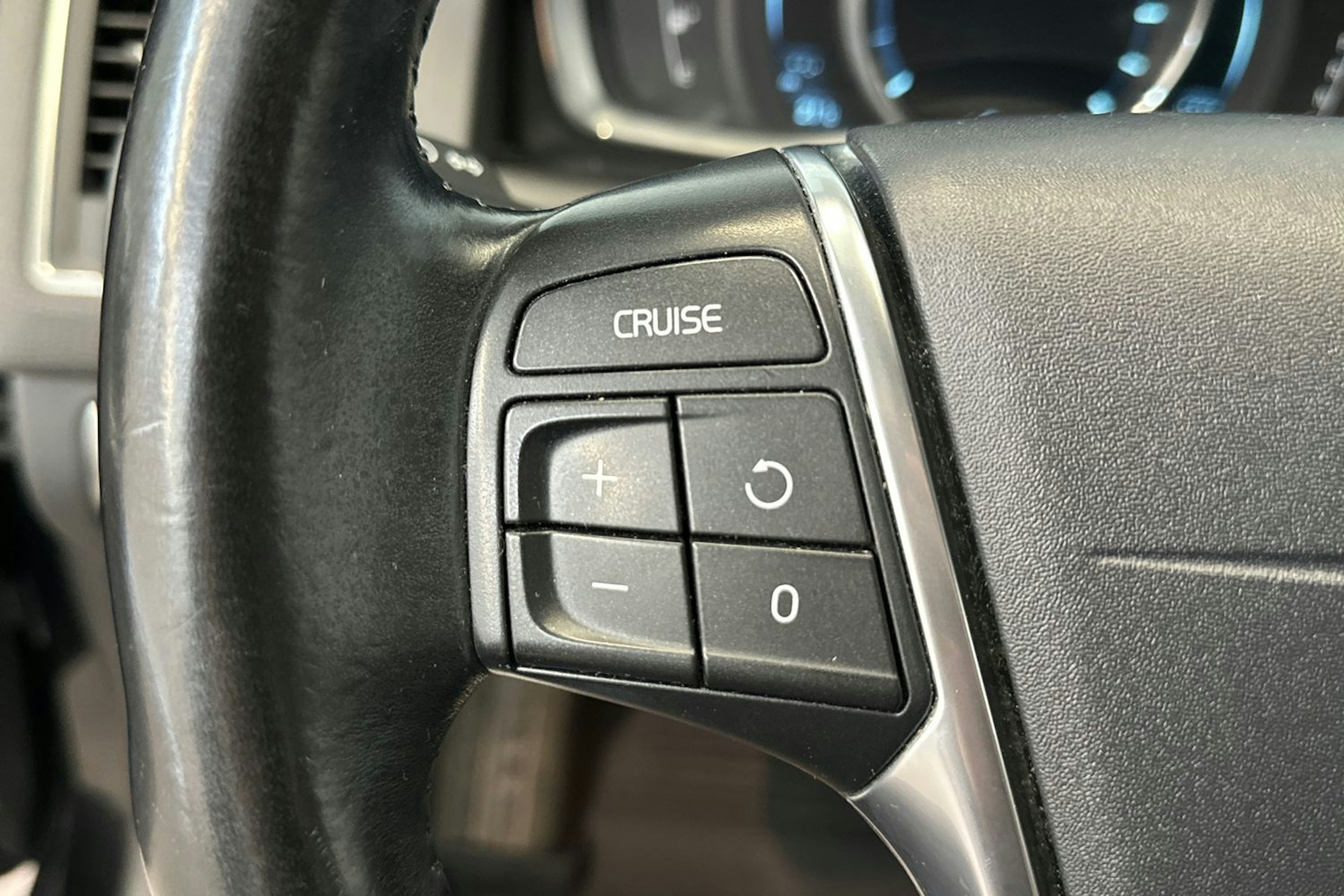 musta Volvo XC60 2014 kuva 20.